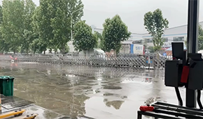 聚焦“封城”一周的鄭州凍品商：有人停業(yè)，有人睡倉庫，市場冷清進出困難…