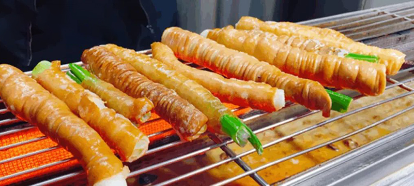肥腸卷大蔥、鮮鹵肥腸...肥腸進(jìn)入全場(chǎng)景時(shí)代，重量級(jí)選手開(kāi)啟正面廝殺！鄭州預(yù)制菜展見(jiàn)分曉